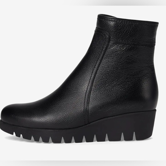 La Canadienne Token Waterproof Wedge Heel Ankle Boots~Size:9~zip-black leather - Picture 1 of 14